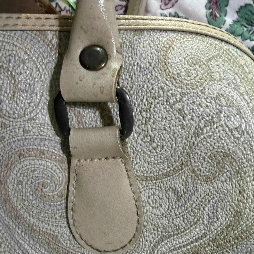 Chic Cream Paisley Tote Bag - Picture 8 of 13